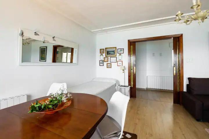 Apartamento Ezcurdia 22 Playa De San Lorenzo Primera Linea Gijon Exterior photo